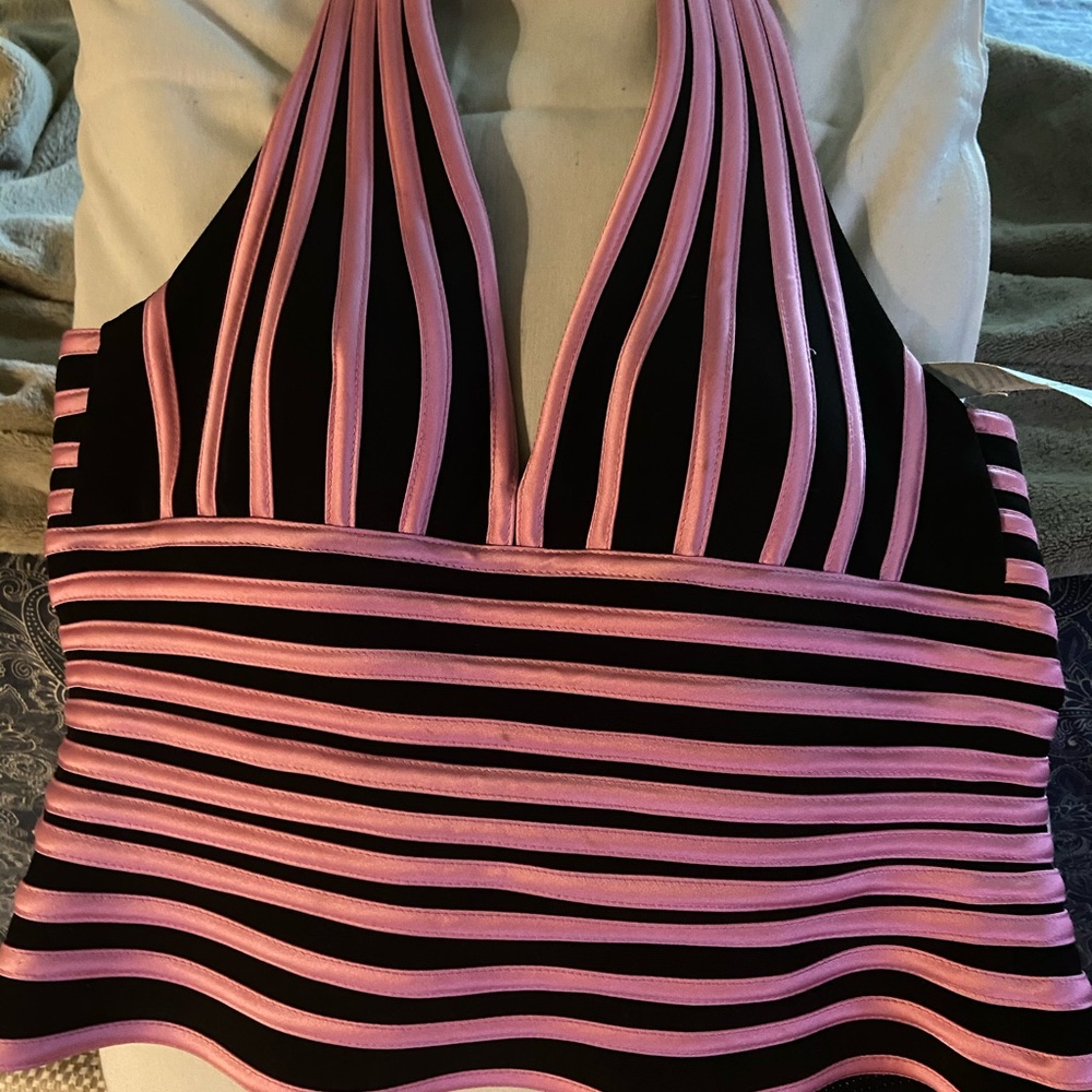 Zip up black and pink ottoman